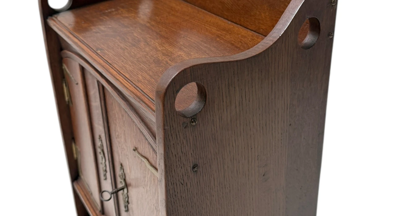 Arts & Crafts Art Nouveau Cabinet by H.P. Mutters & Zoon Den Haag, 1900s